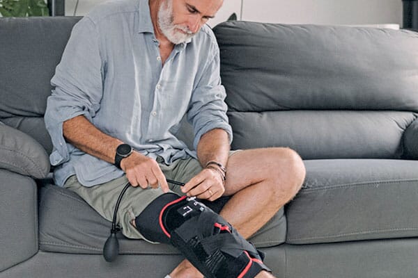 Kit-cryothérapie-compressive-Ice-Genou-universel-Donjoy